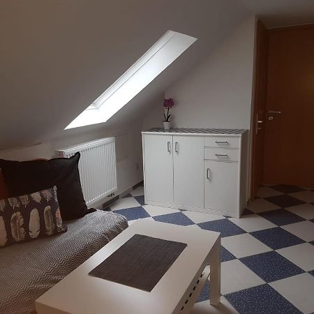Ruhige Gemuetliche Ferienwohnung In Karlsruhe Daxlanden Fuer Monteure, Pendler, Geschaefsreisen, Wochenendreisen ภายนอก รูปภาพ