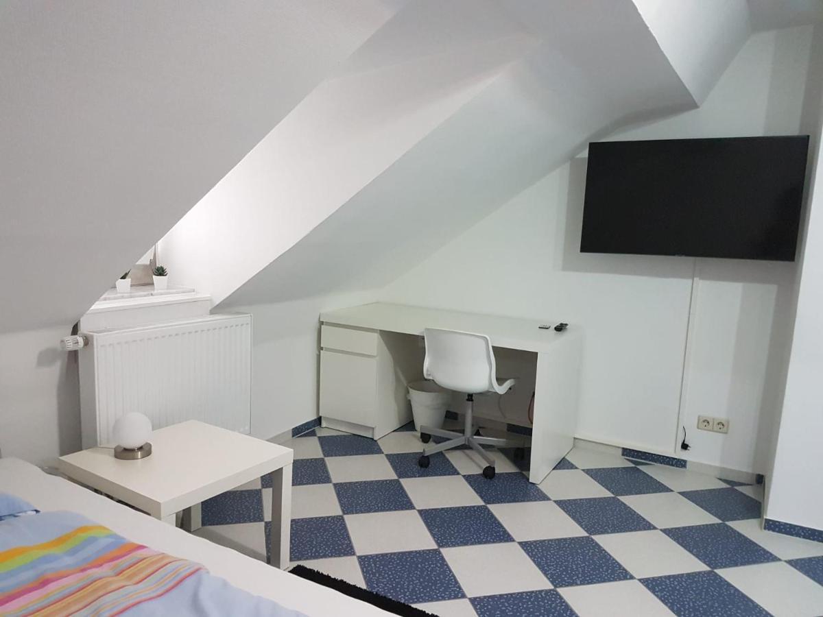 Ruhige Gemuetliche Ferienwohnung In Karlsruhe Daxlanden Fuer Monteure, Pendler, Geschaefsreisen, Wochenendreisen ภายนอก รูปภาพ