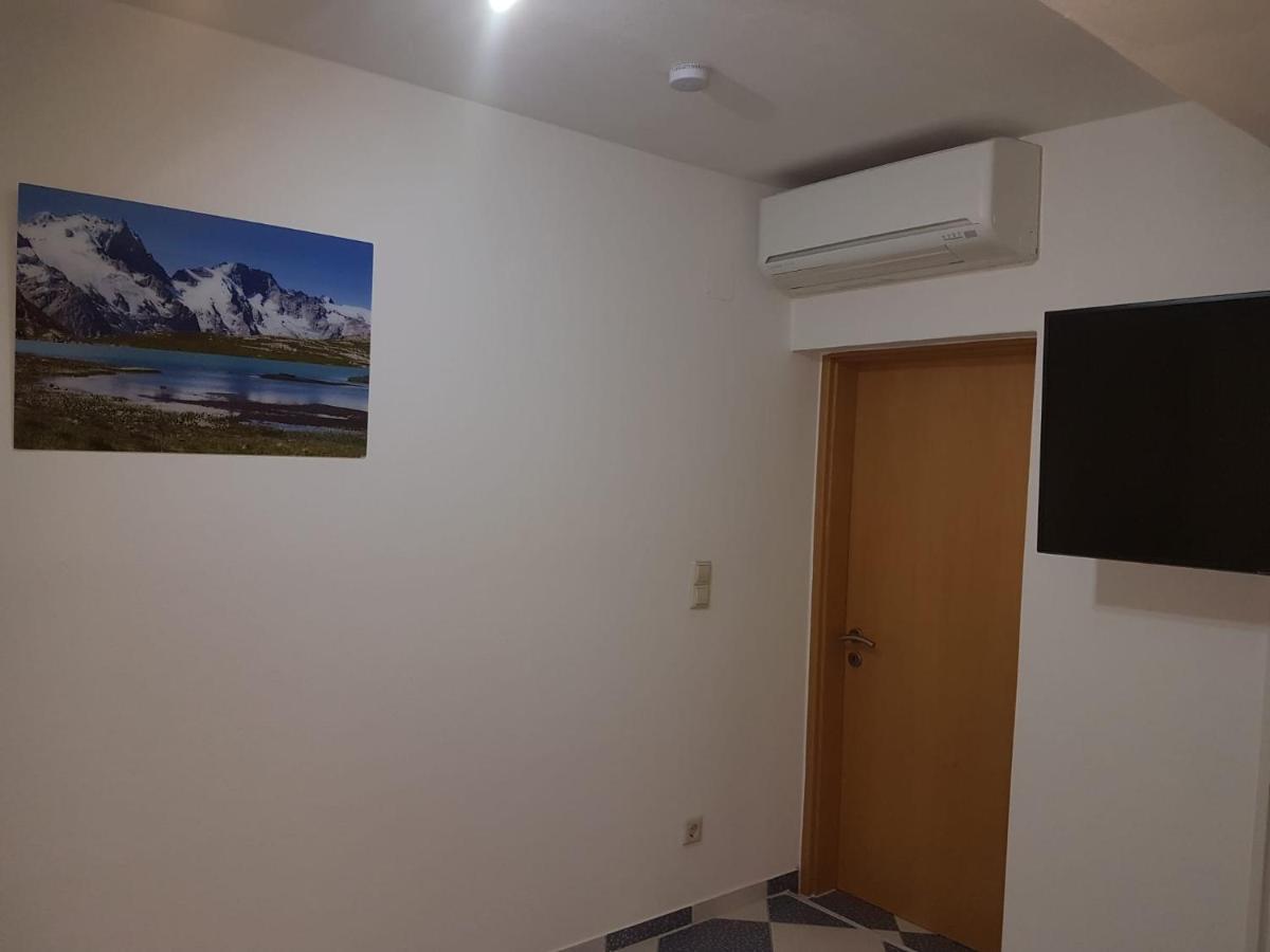 Ruhige Gemuetliche Ferienwohnung In Karlsruhe Daxlanden Fuer Monteure, Pendler, Geschaefsreisen, Wochenendreisen ภายนอก รูปภาพ